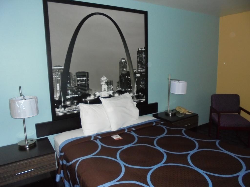 Super 8 By Wyndham Okawville Bilik gambar