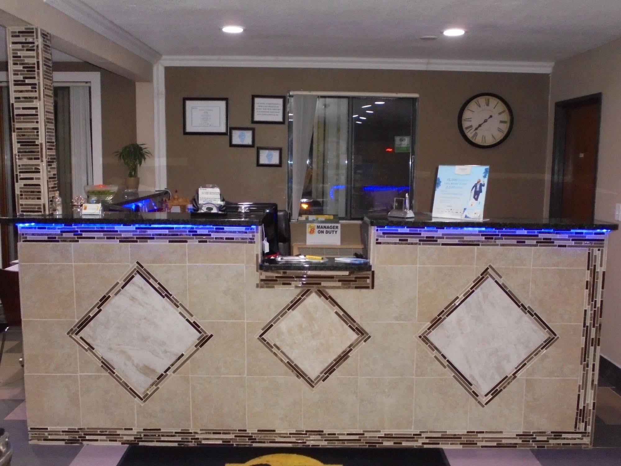 Super 8 By Wyndham Okawville Luaran gambar