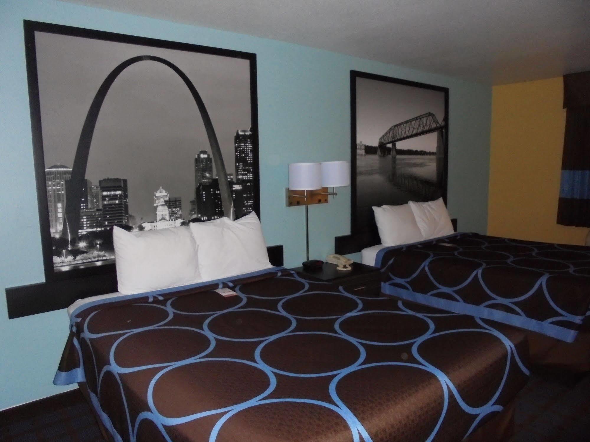 Super 8 By Wyndham Okawville Luaran gambar